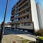 Soft Center - River View - Free Parking Apartment Skopje