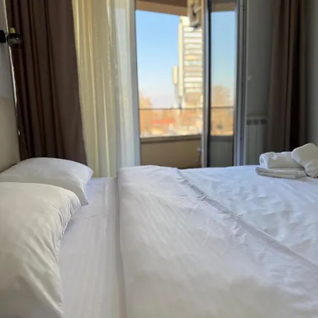 Soft Center - River View - Free Parking * Skopje