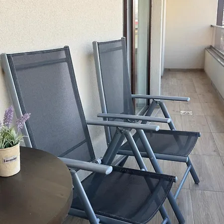 Soft Center - River View - Free Parking Apartment