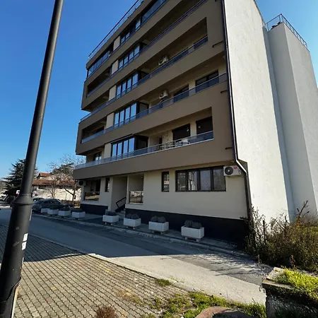 Soft Center - River View - Free Parking Apartment Skopje