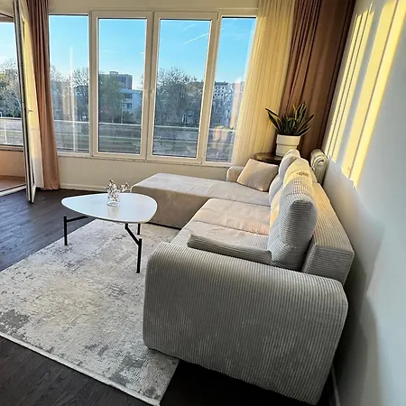 Apartman Soft Center - River View - Free Parking Szkopje