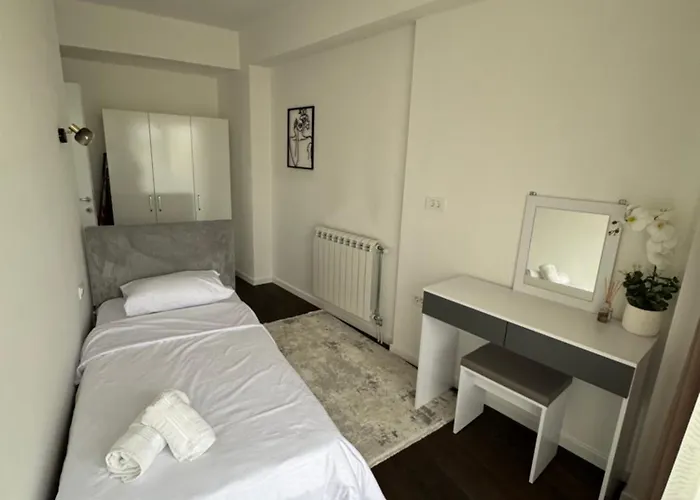 Soft Center - River View *